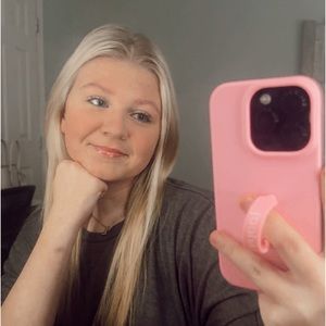 Meet your Posher, Leanna